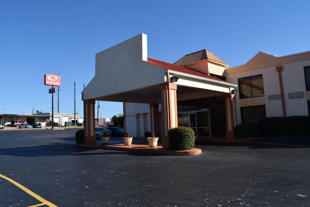 Rodeway Inn Stone Mountain Tucker Bagian luar foto