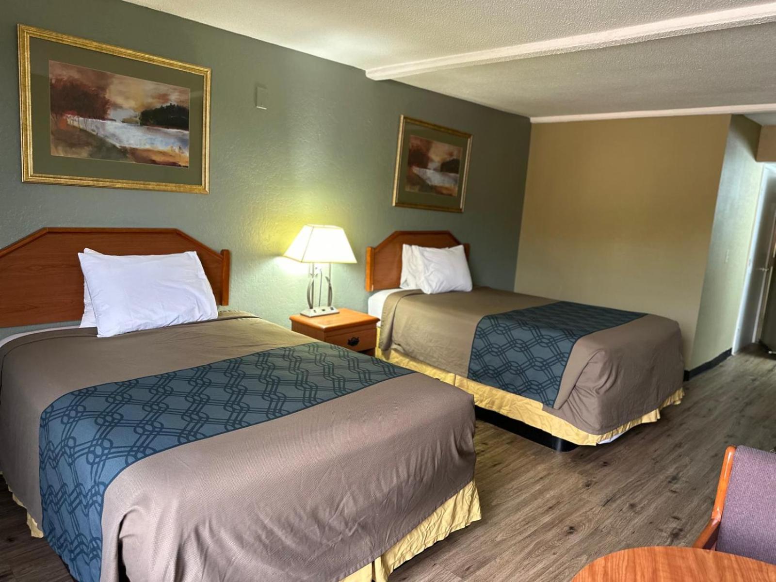 Rodeway Inn Stone Mountain Tucker Bagian luar foto