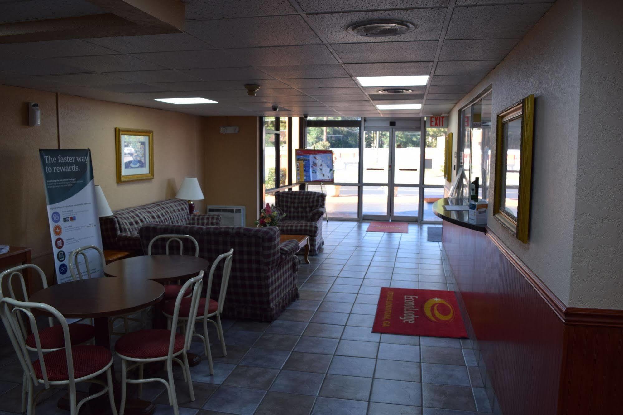 Rodeway Inn Stone Mountain Tucker Bagian luar foto